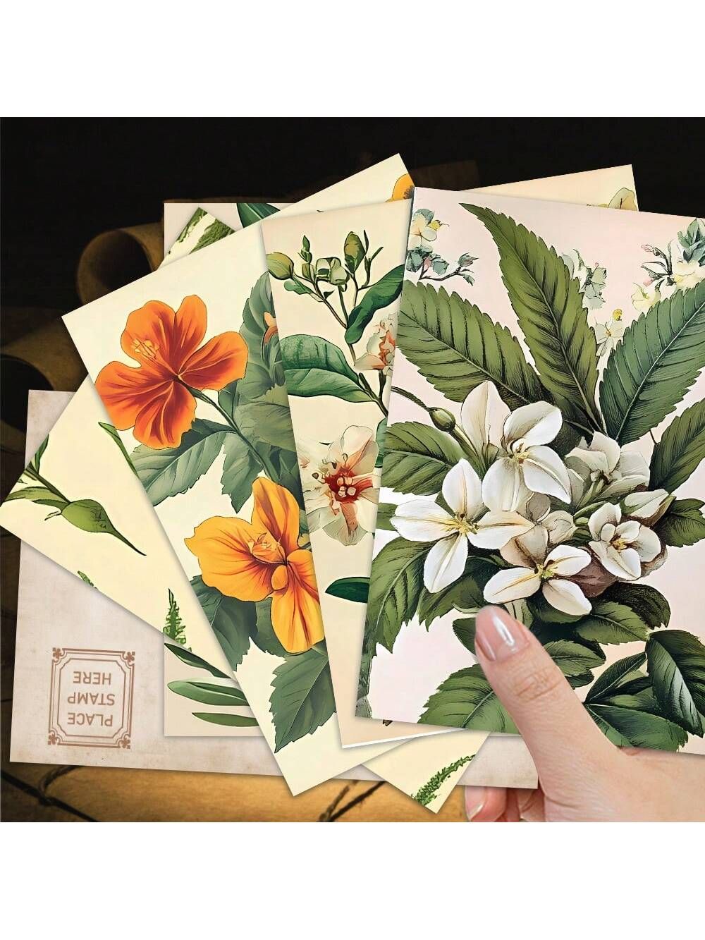 In thiệp cưới và thiệp mời trên giấy mỹ thuật